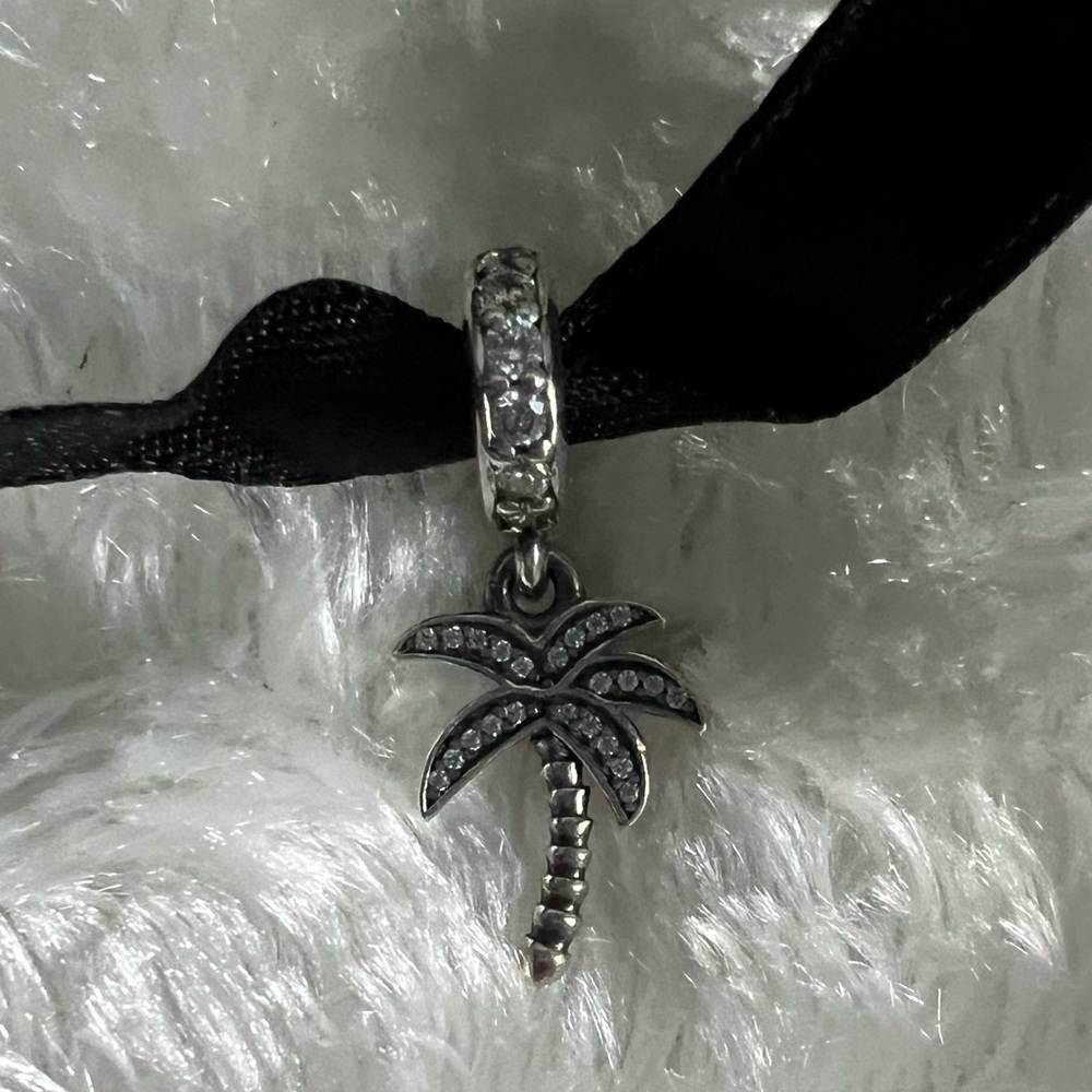 Pandora Sparkling Palm Tree charm